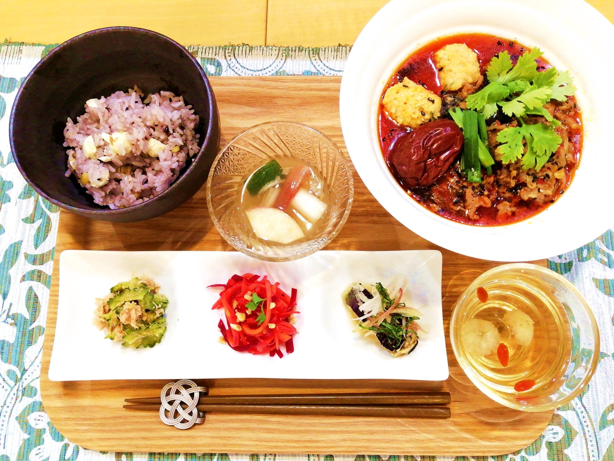 薬膳麻辣湯春雨セット